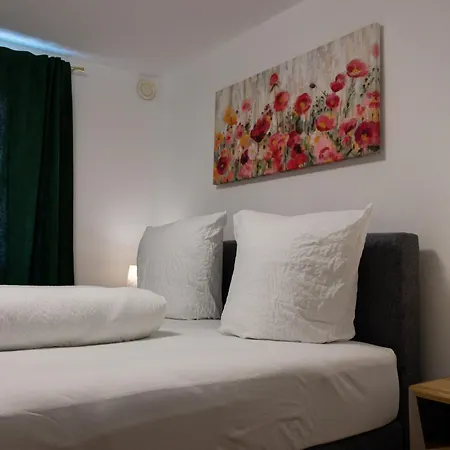 Retro-style In Der Bregenzer Fussgaengerzone 아파트